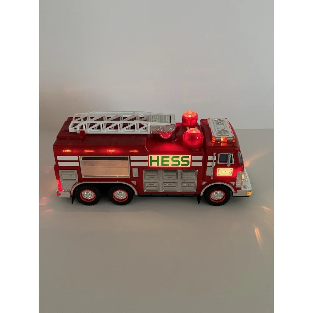 2005 Hess Fire Truck Ladder Lights Sounds Working